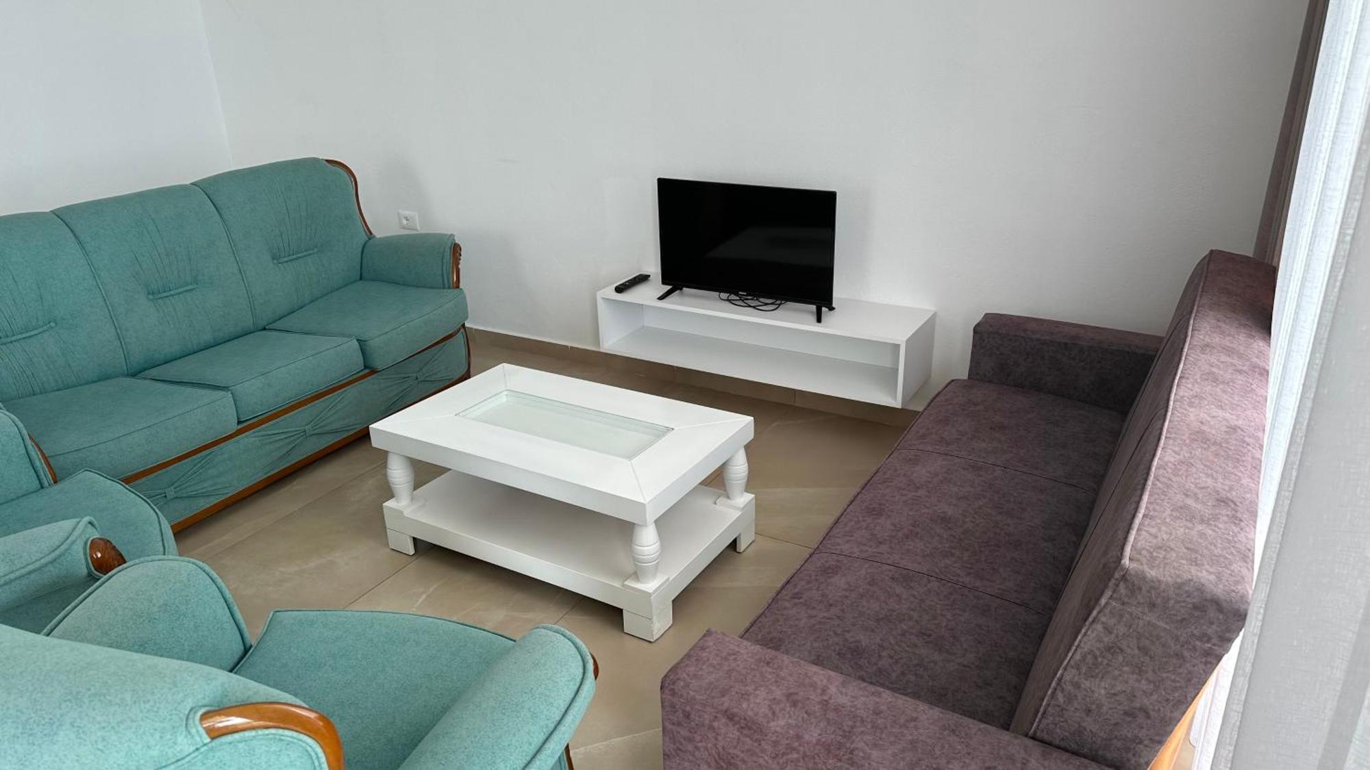 Jico Travel - Villa Colombo Vlorë Zimmer foto