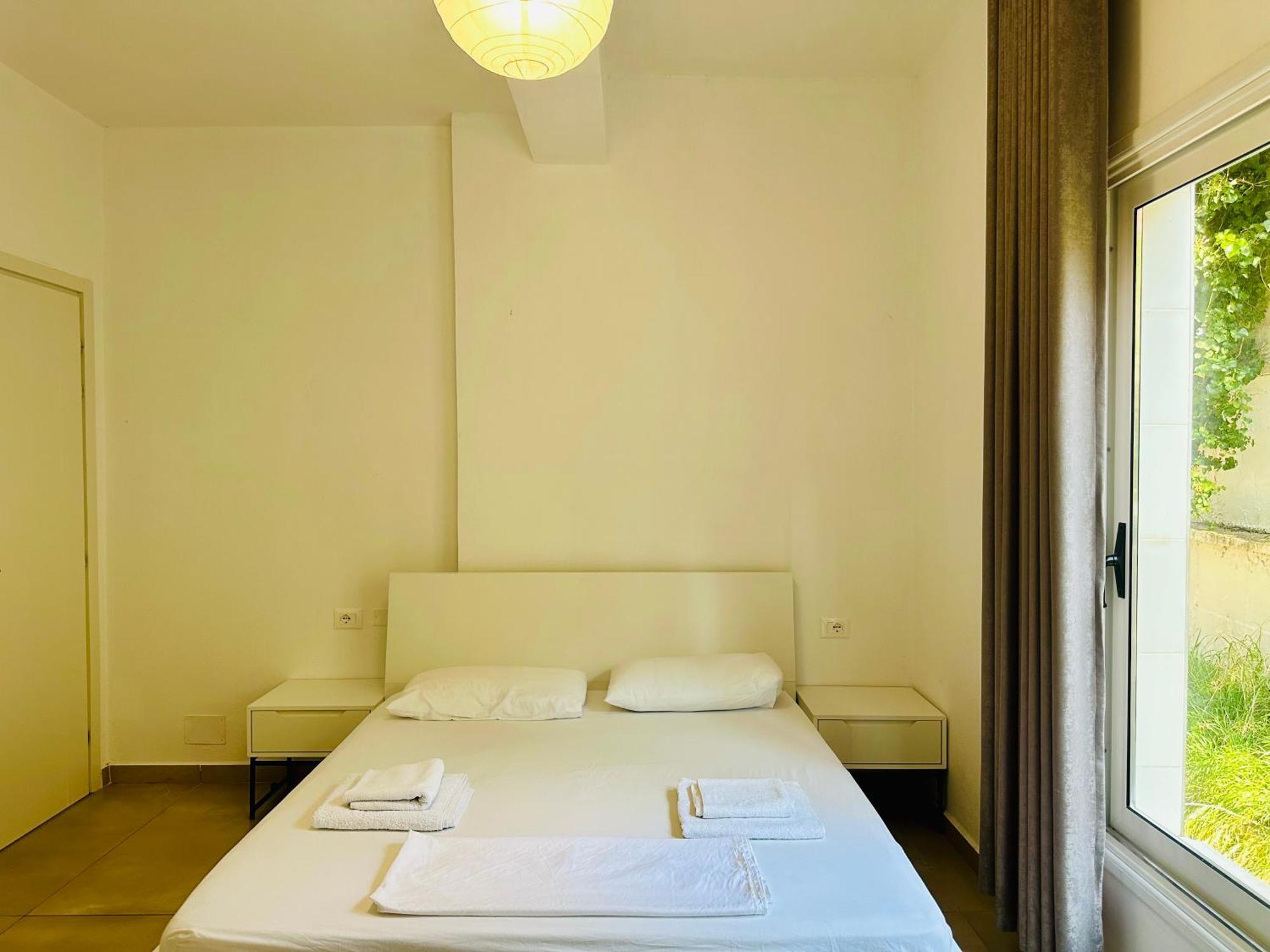 Jico Travel - Villa Colombo Vlorë Zimmer foto